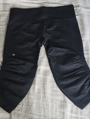 Lululemon In The Flow Crop Leggings Size 8